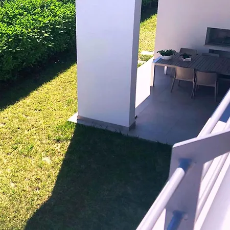 Brand New With Private Fenced Garden Villa Bibione